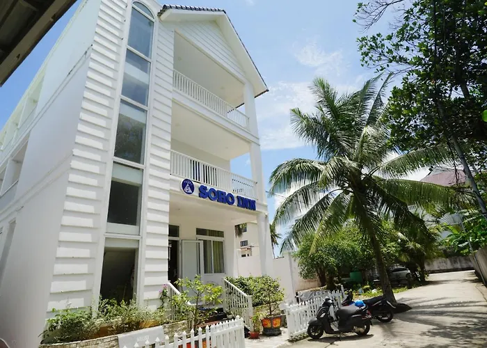 Hotel near College: Soho Inn